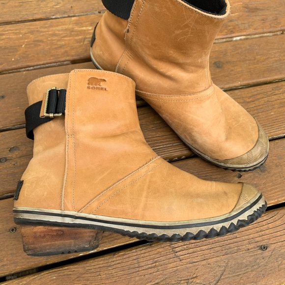 dr martens boots women's platform